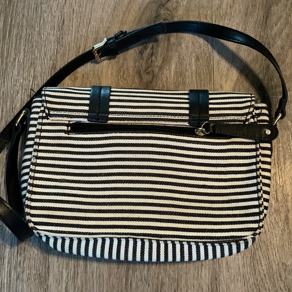 🦋4/$25 Cute Crossbody Purse - Picture 5 of 13